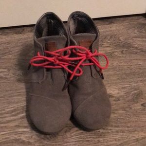 Women’s Wedge Toms